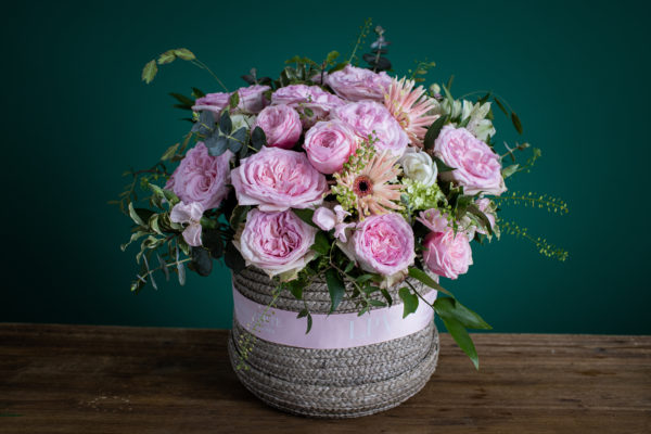 Romantic Juliet Garden | Pink Roses Basket Arrangement | LPV HK